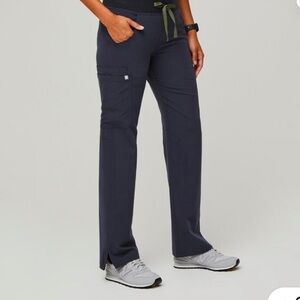 Women's Quiet Navy Kade - Cargo Scrub Pants Medium